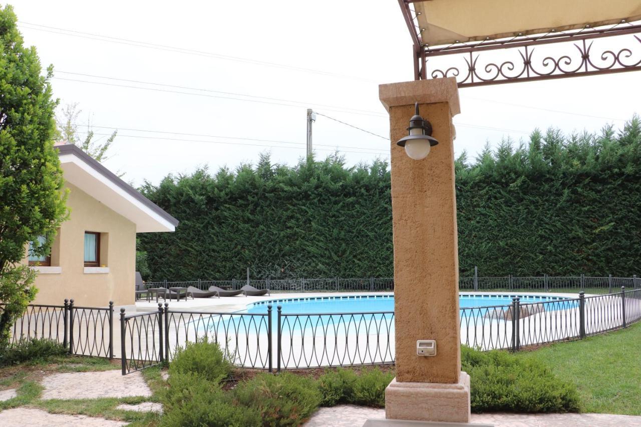 Casale La Meridiana ปอนติ ซุล มินโช ภายนอก รูปภาพ